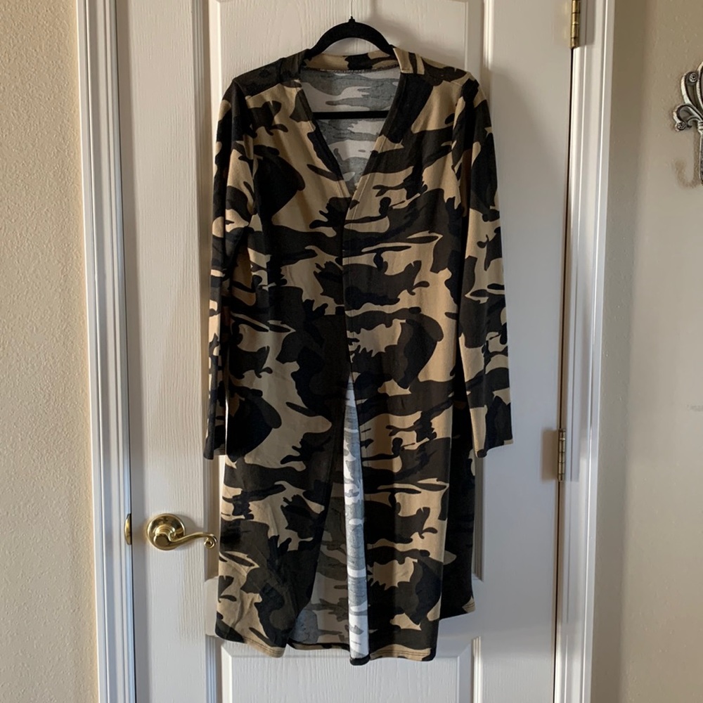 Women’s camo duster